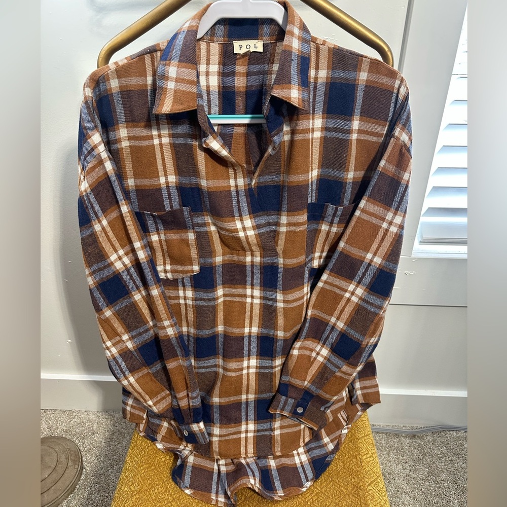 Pol Tan And Blue Plaid Oversized Top Size Medium Nwot